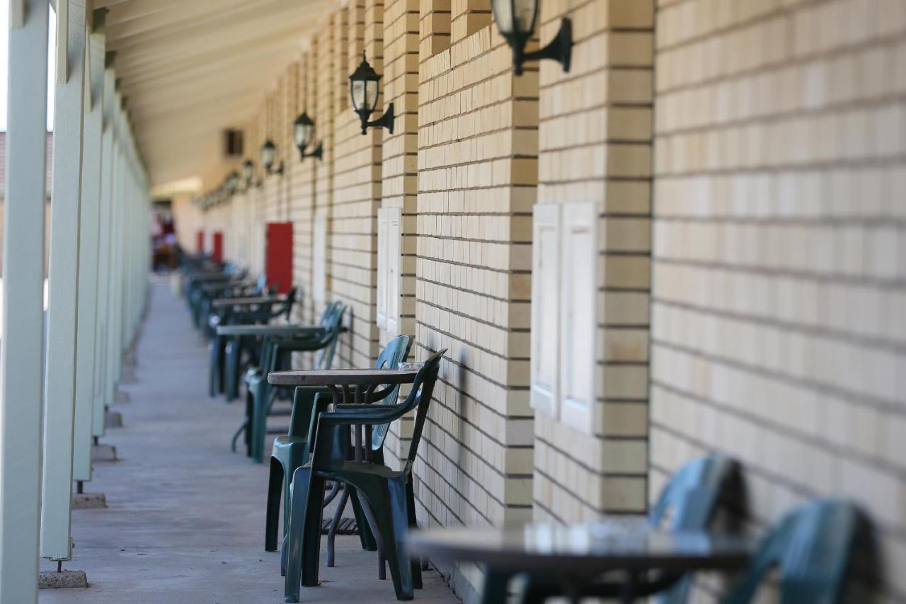 Burke And Wills Motor Motel Moree